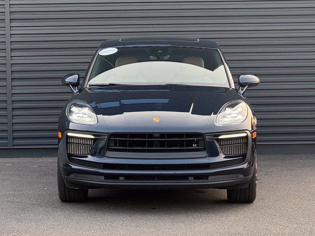 Certified 2022 Porsche Macan S AWD/4WD image 10