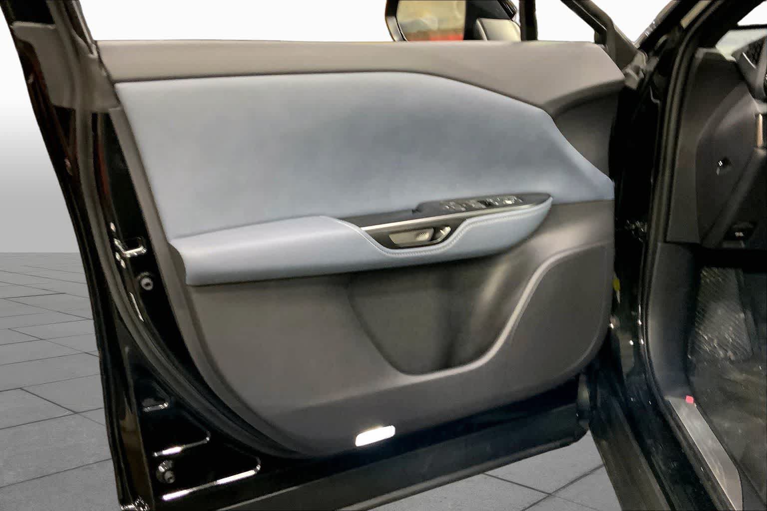 New 2026 Lexus RZ 450e AWD image 10