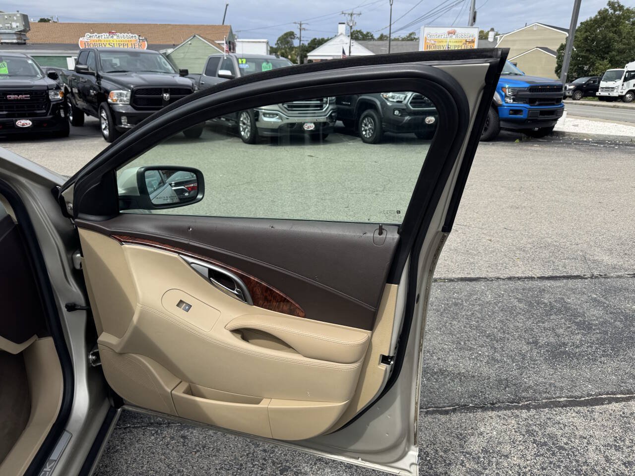 Used 2013 Buick LaCrosse FWD image 33