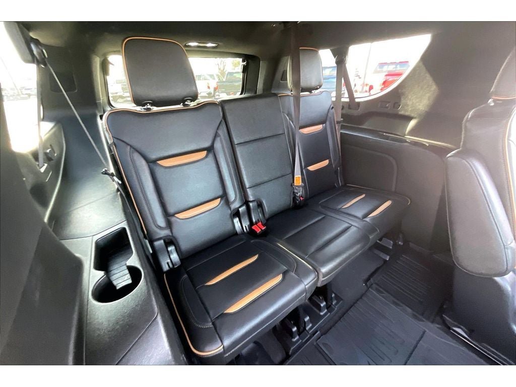 Used 2022 GMC Yukon XL AT4 w/ AT4 Premium Plus Package AWD/4WD image 30
