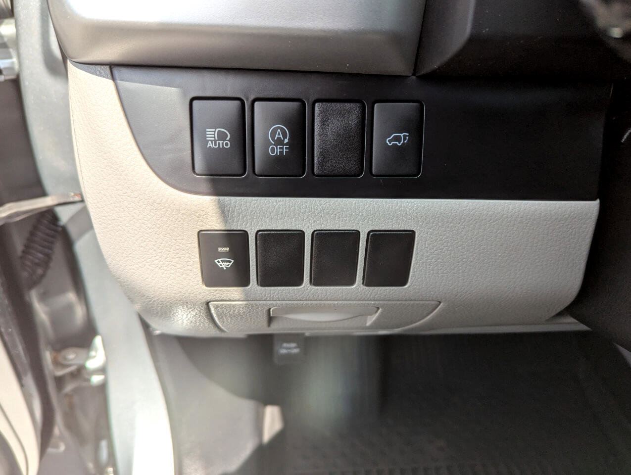 Used 2018 Toyota Highlander XLE image 14