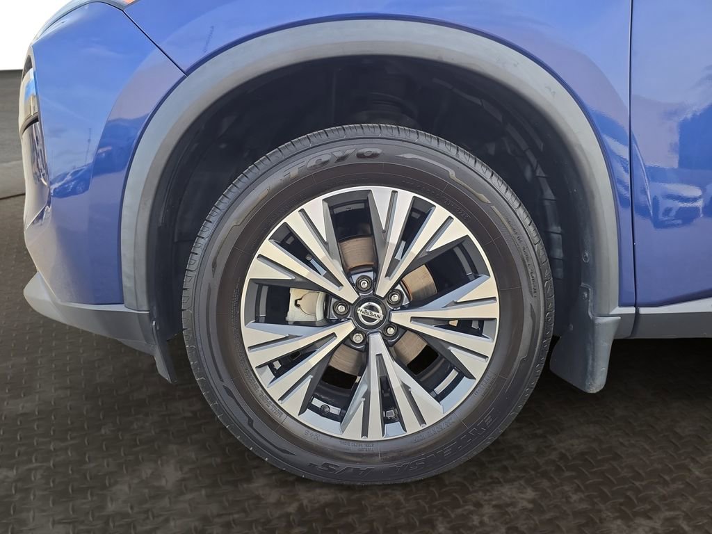 Used 2021 Nissan Rogue SV w/ Premium Package image 9