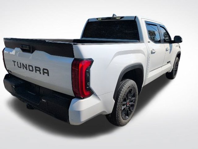 Used 2025 Toyota Tundra SR5 w/ SR5 Premium Package AWD/4WD image 15
