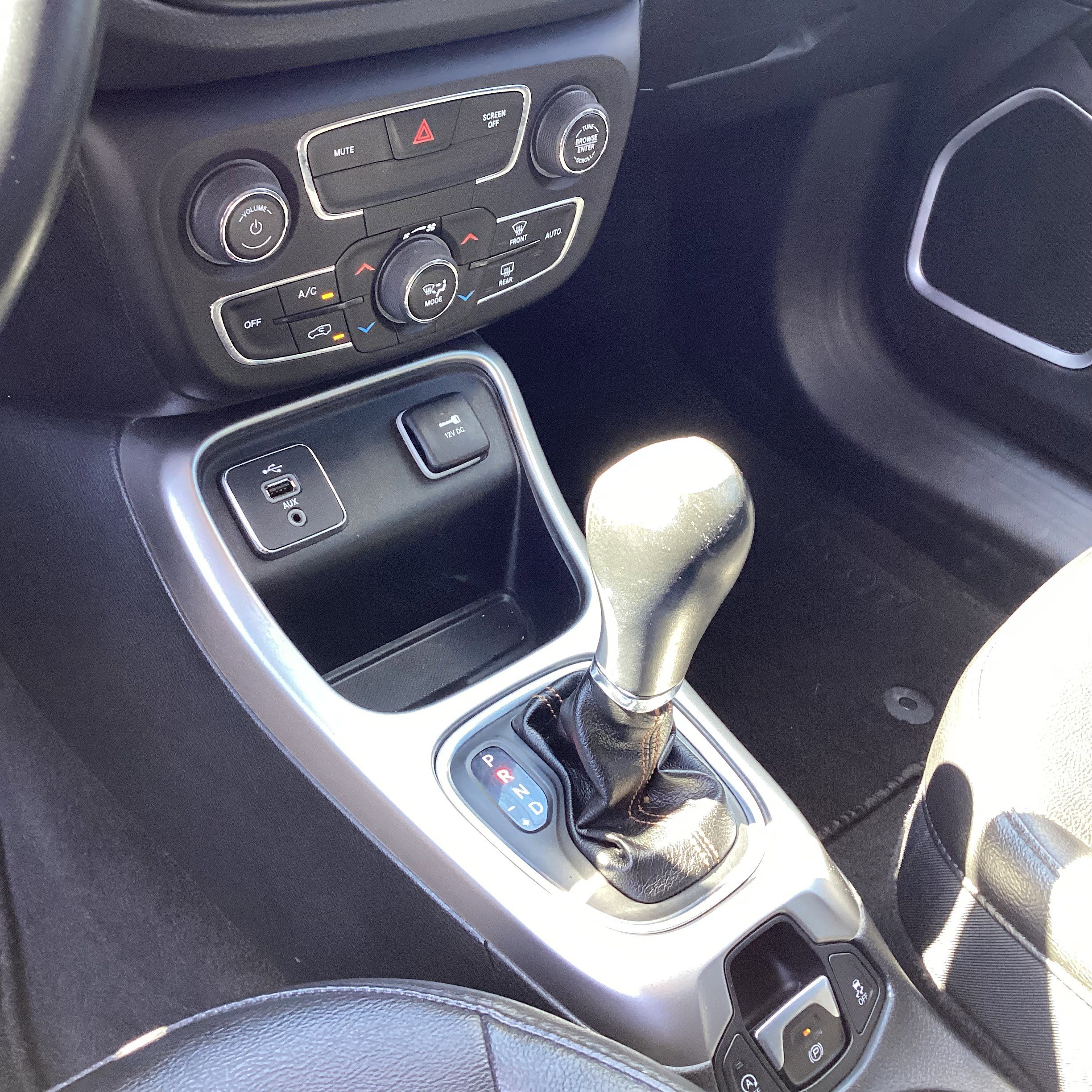 Used 2018 Jeep Compass Latitude w/ Popular Equipment Group image 32