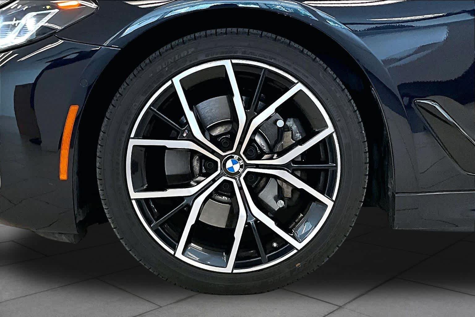 Used 2021 BMW 530i w/ M Sport Package RWD image 9