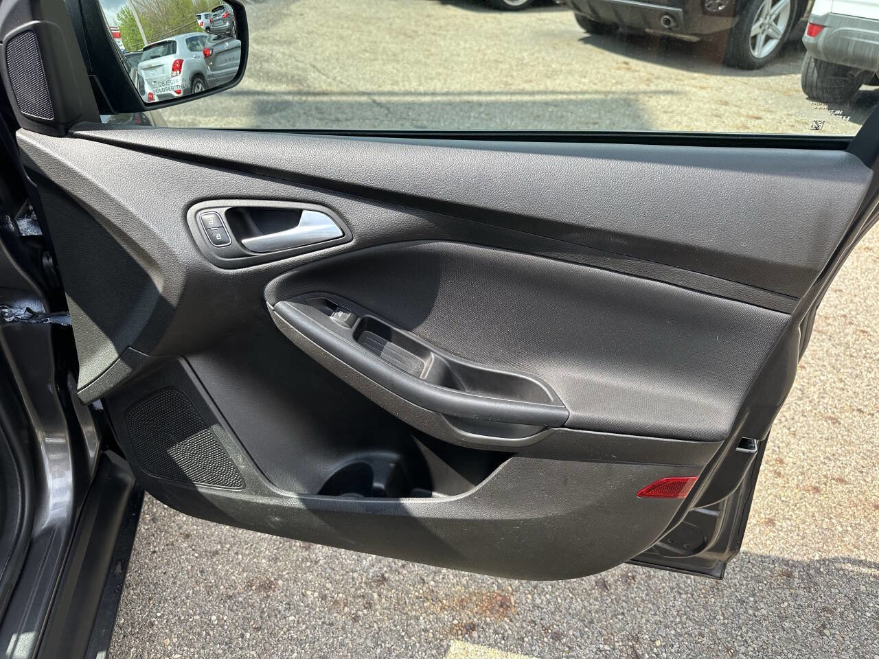 Used 2016 Ford Focus SE FWD image 22