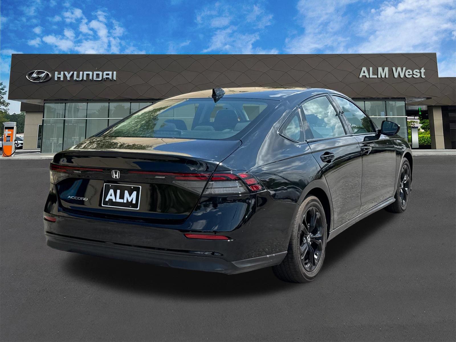 Used 2025 Honda Accord SE image 5