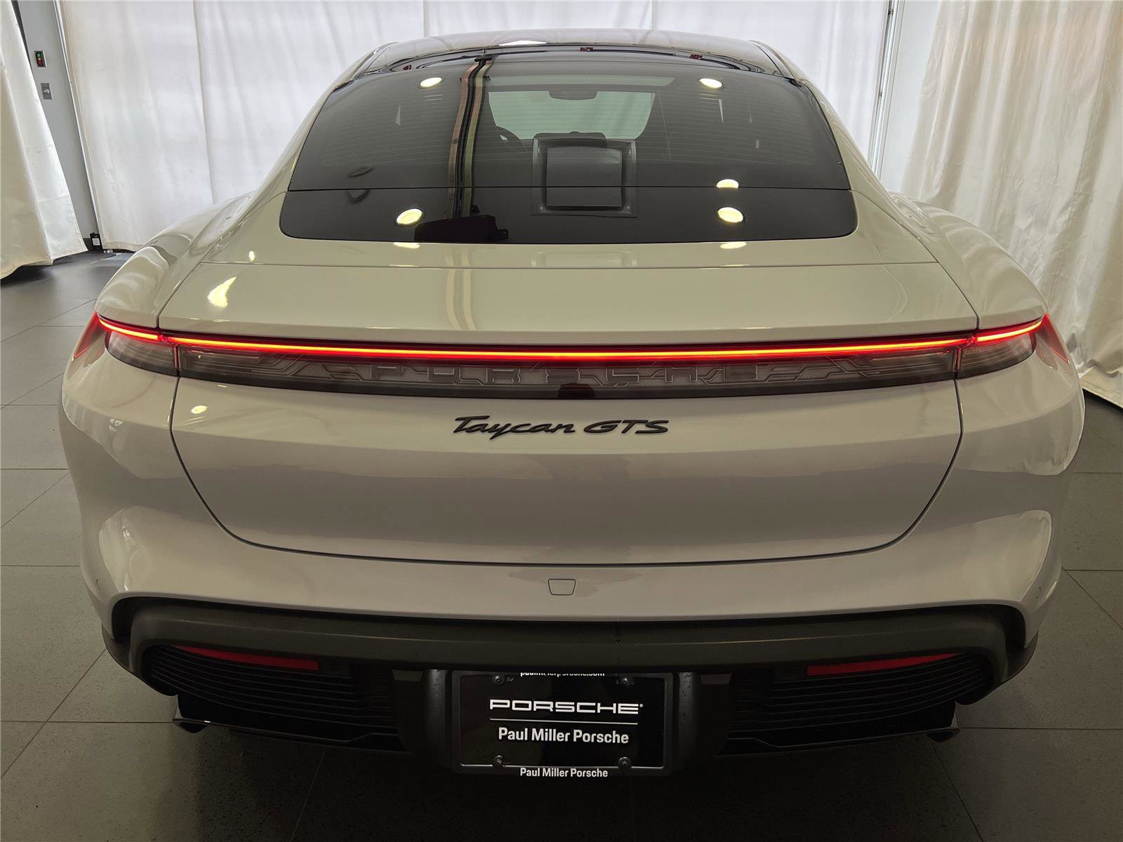 Certified 2023 Porsche Taycan GTS image 8