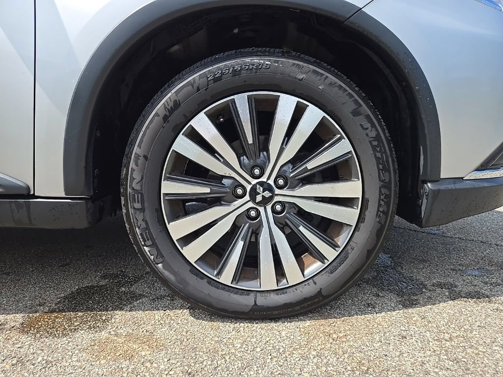 Used 2019 Mitsubishi Outlander ES FWD image 13