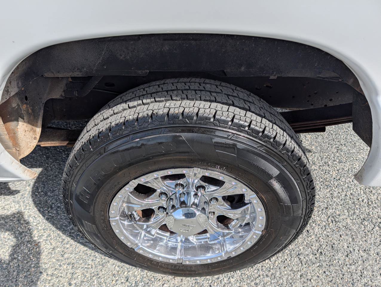 Used 2011 Ford E-350 and Econoline 350 XLT image 10