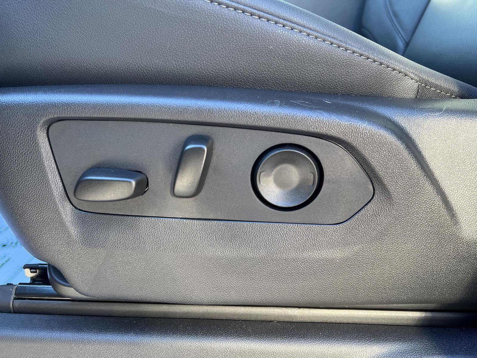 New 2026 GMC Sierra 1500 SLT w/ SLT Premium Plus Package image 23