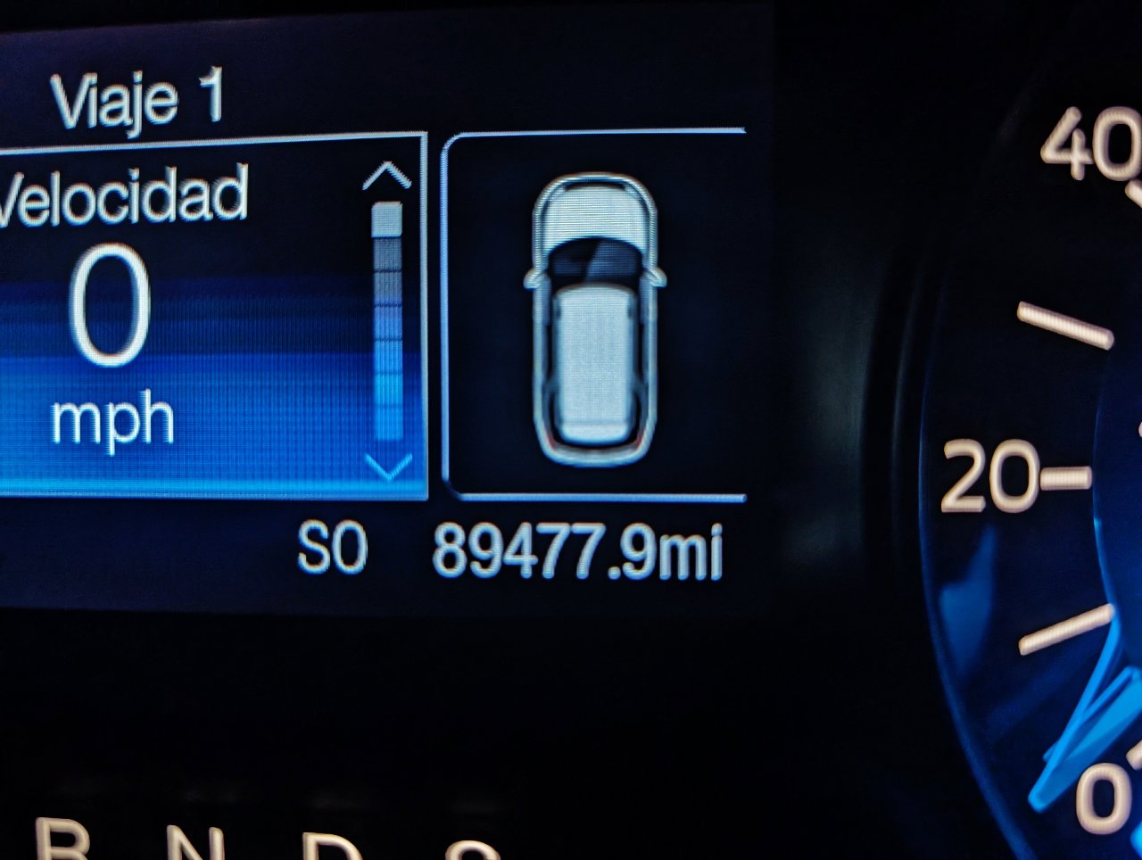 Used 2017 Ford Explorer FWD image 2