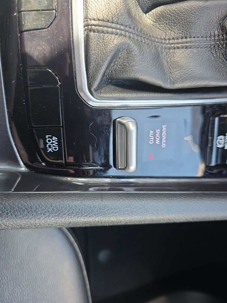 Used 2025 Jeep Compass Latitude image 23