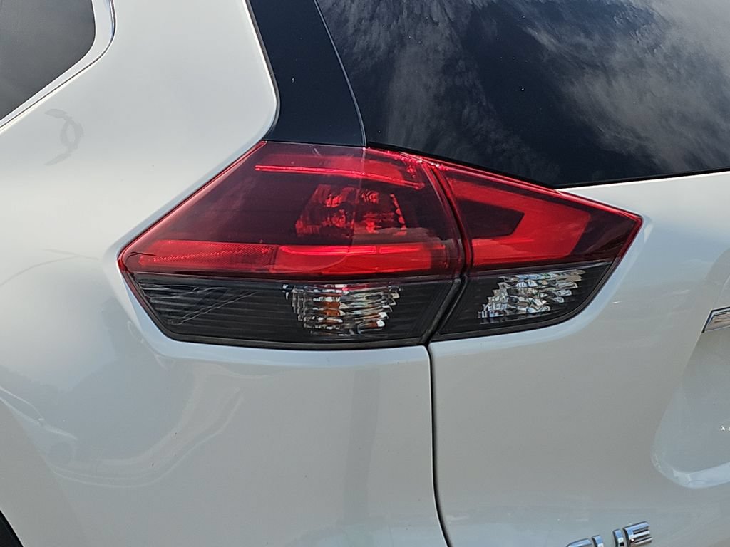 Used 2019 Nissan Rogue SV w/ Sun & Sound Touring Package FWD image 35