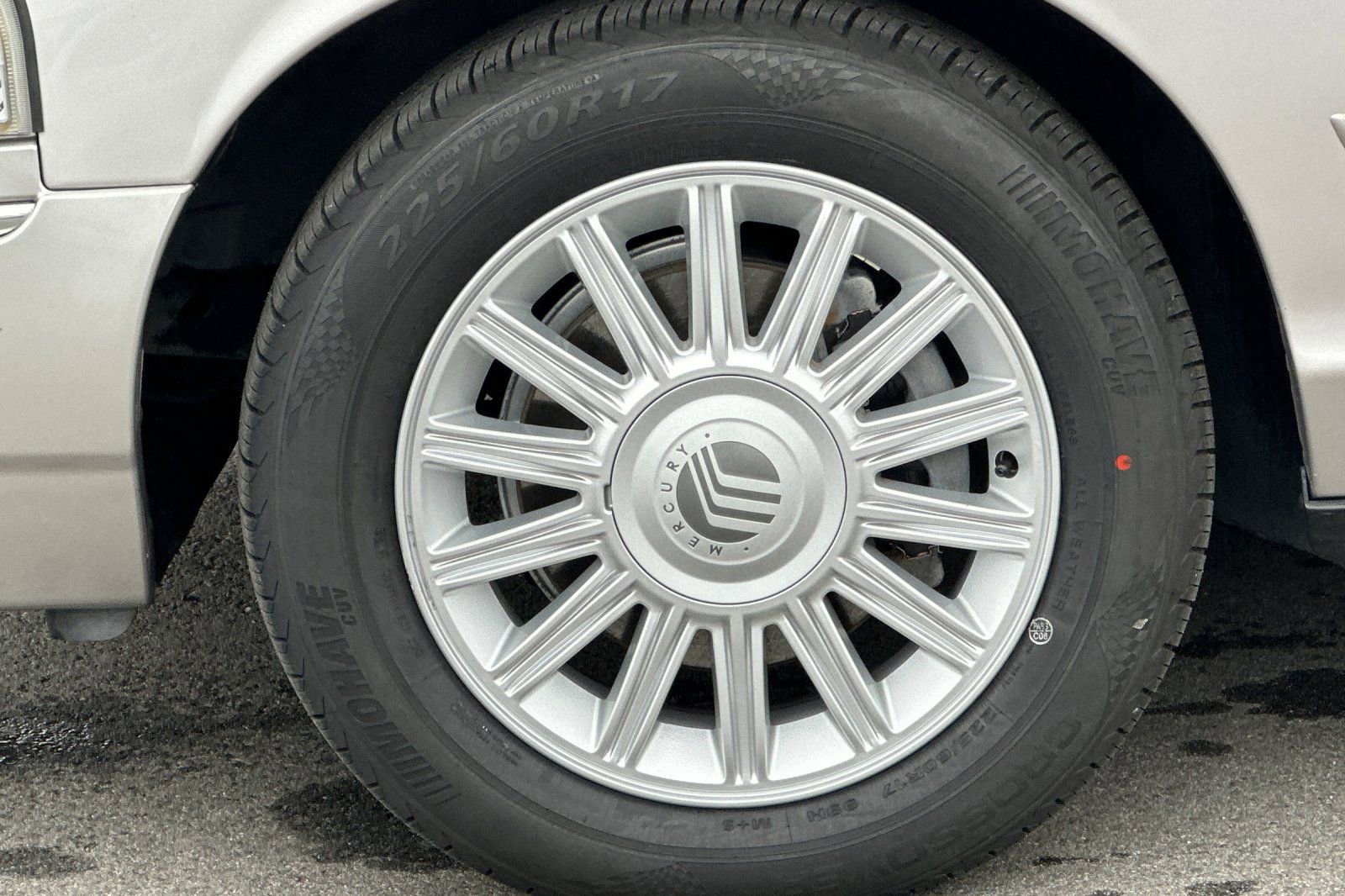 Used 2011 Mercury Grand Marquis LS image 29