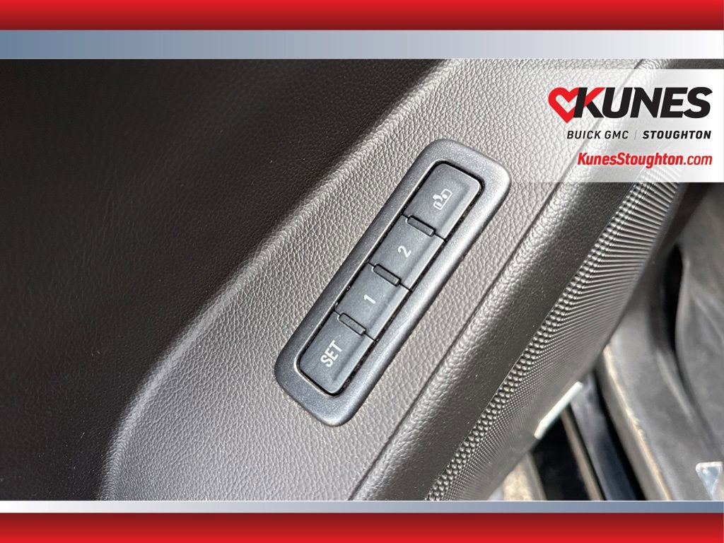 Used 2016 GMC Yukon Denali w/ Open Road Package AWD/4WD image 25