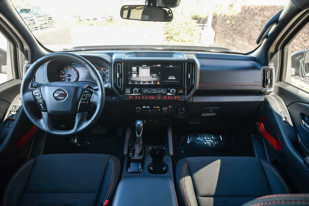 Used 2025 Nissan Frontier Pro-X image 15