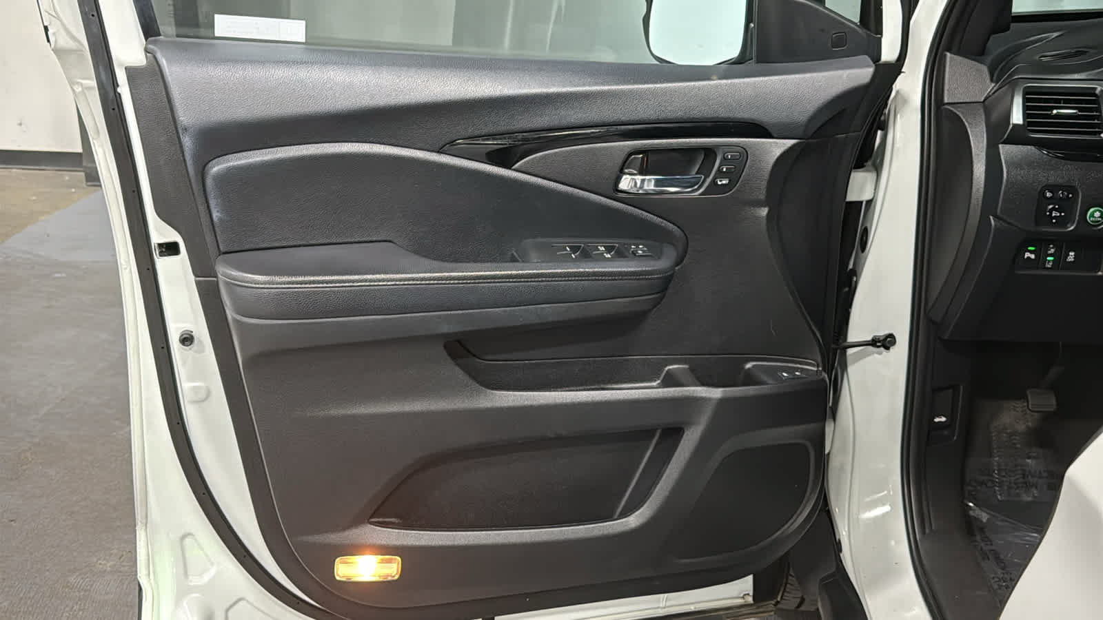 Used 2021 Honda Passport Touring image 9