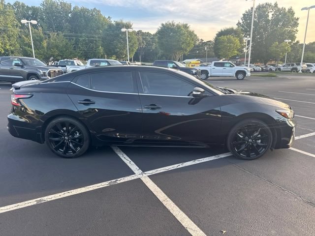 Used 2023 Nissan Maxima SR w/ Sport Mat Group FWD image 2