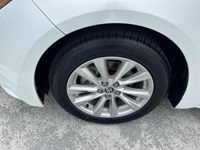 Used 2023 Toyota Corolla LE w/ LE Premium Package FWD image 10