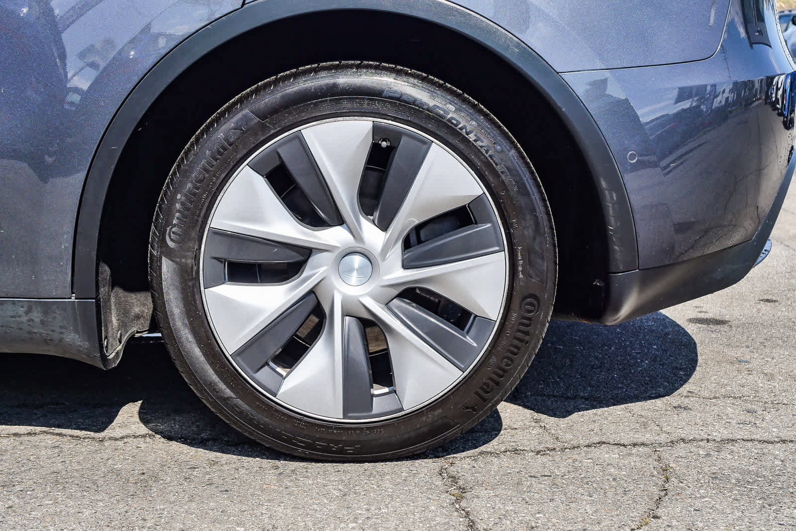 Used 2020 Tesla Model Y Long Range image 8