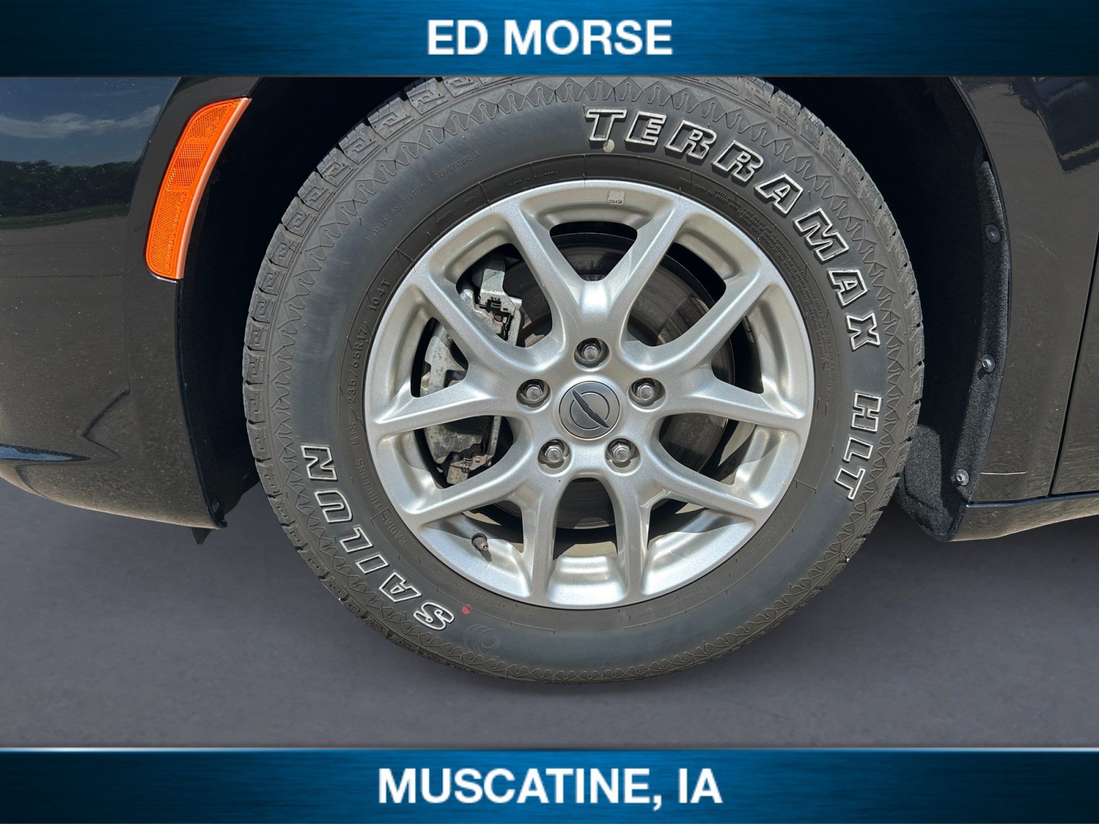 Used 2023 Chrysler Pacifica Touring-L FWD image 14