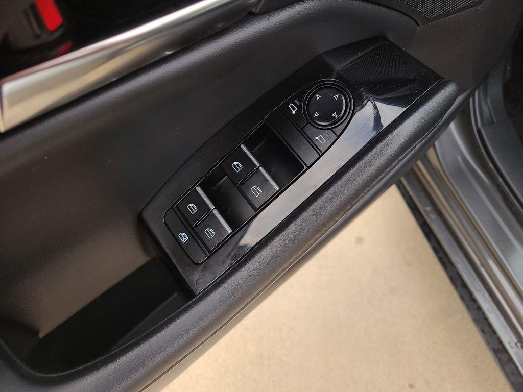 Used 2024 MAZDA MAZDA3 s image 16