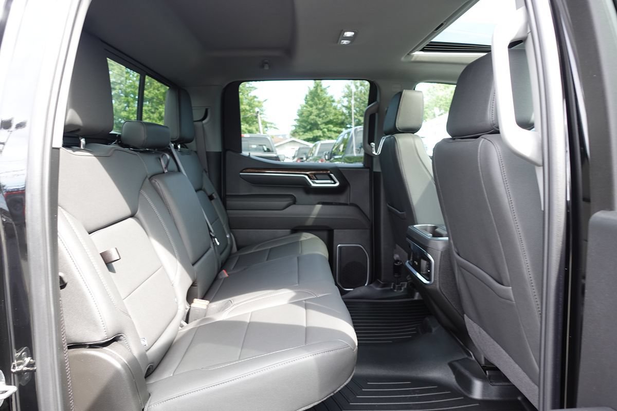 Used 2025 GMC Sierra 1500 Elevation w/ Elevation Premium Package AWD/4WD image 32