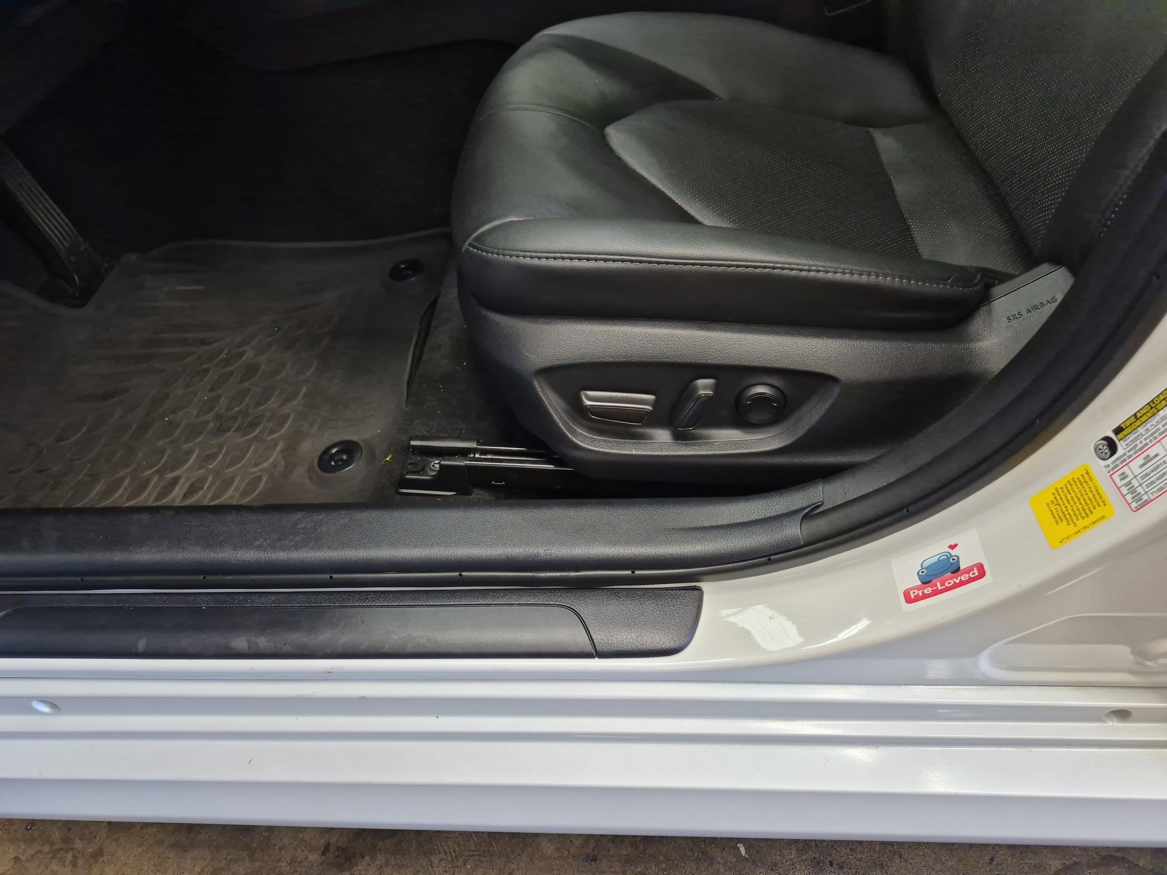 Used 2024 Toyota Camry XLE FWD image 13