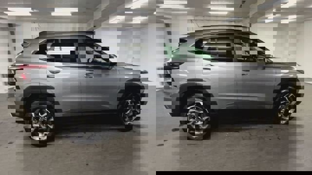 Certified 2025 Chevrolet Trax LT w/ LT Convenience Package image 9