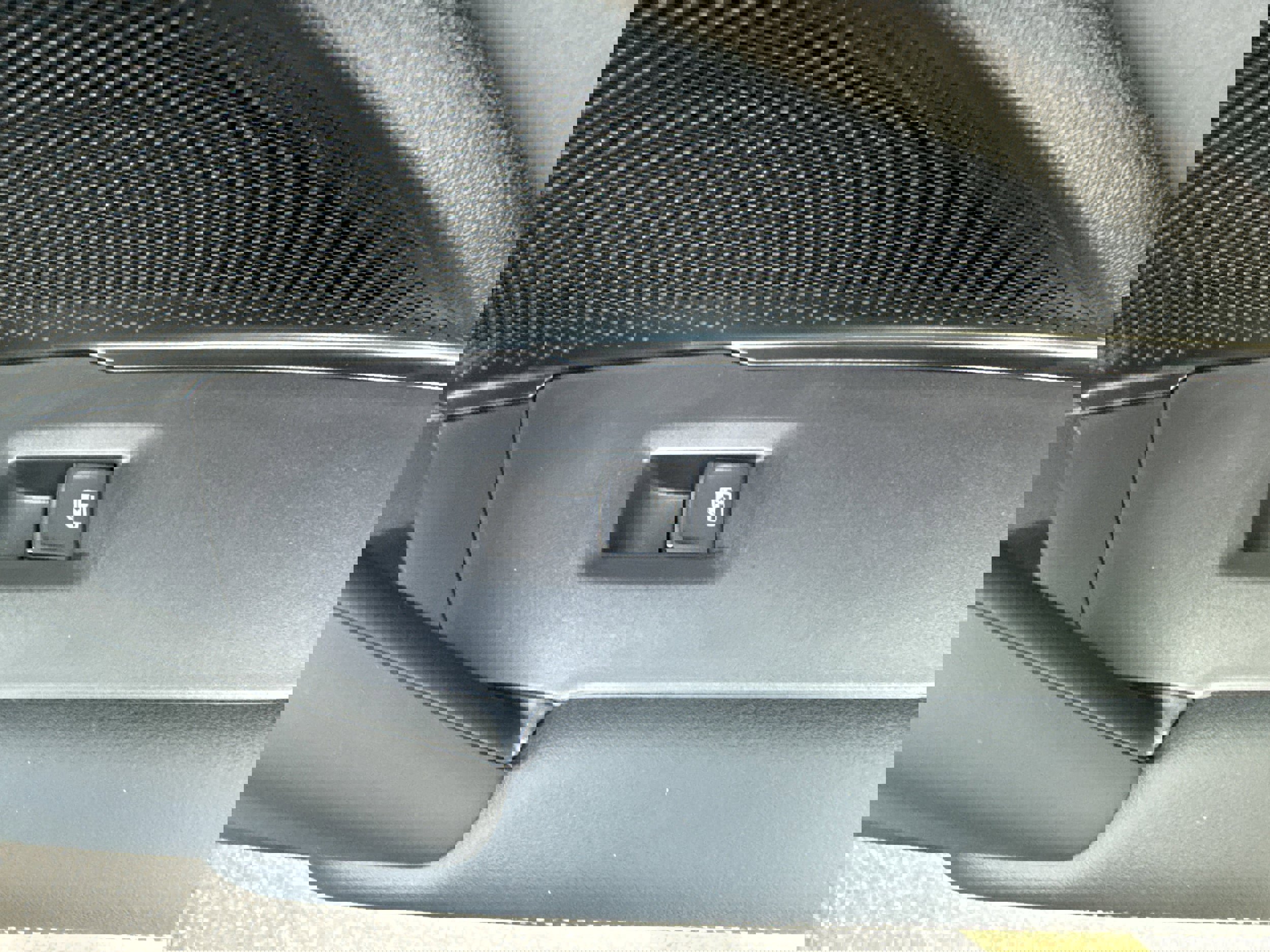 New 2025 Volkswagen Tiguan SE image 31