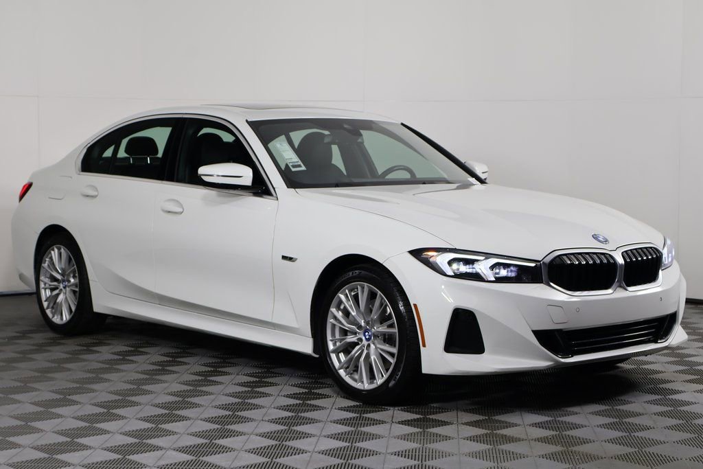 Used 2023 BMW 330e w/ Convenience Package image 3