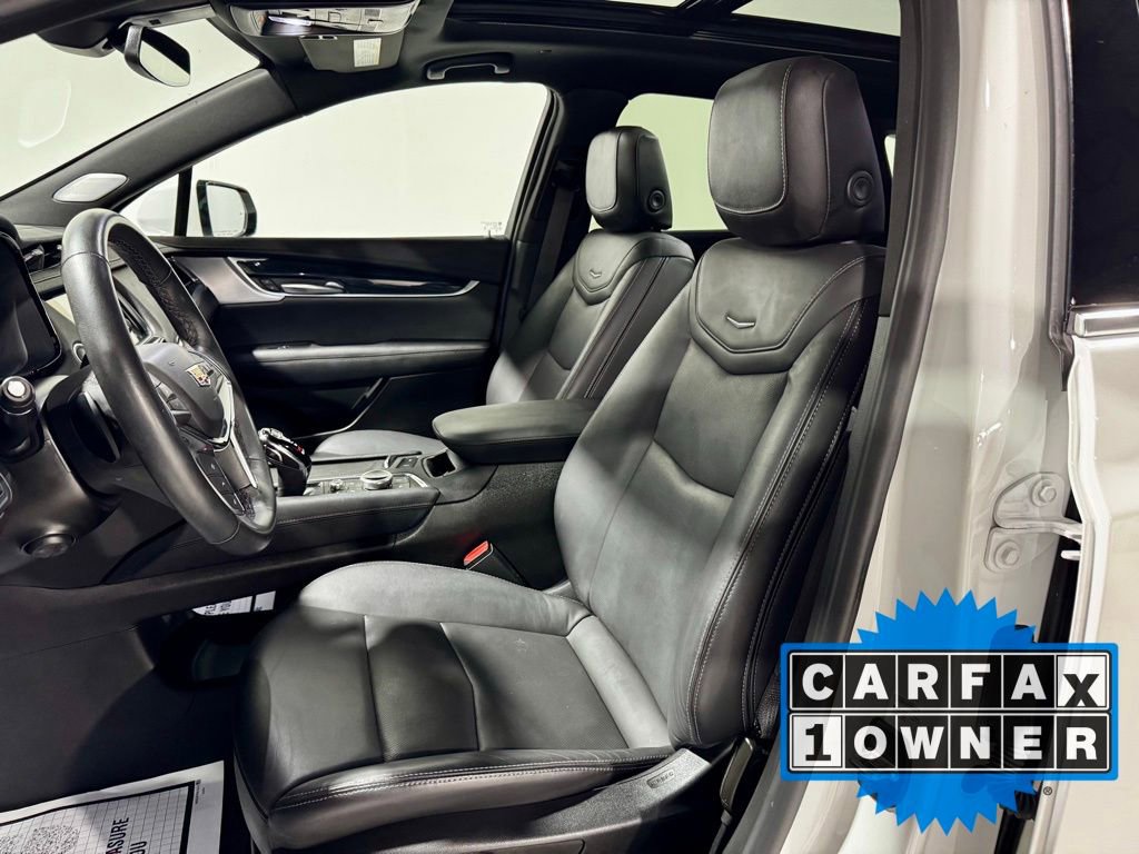 Used 2024 Cadillac XT5 Premium Luxury image 2