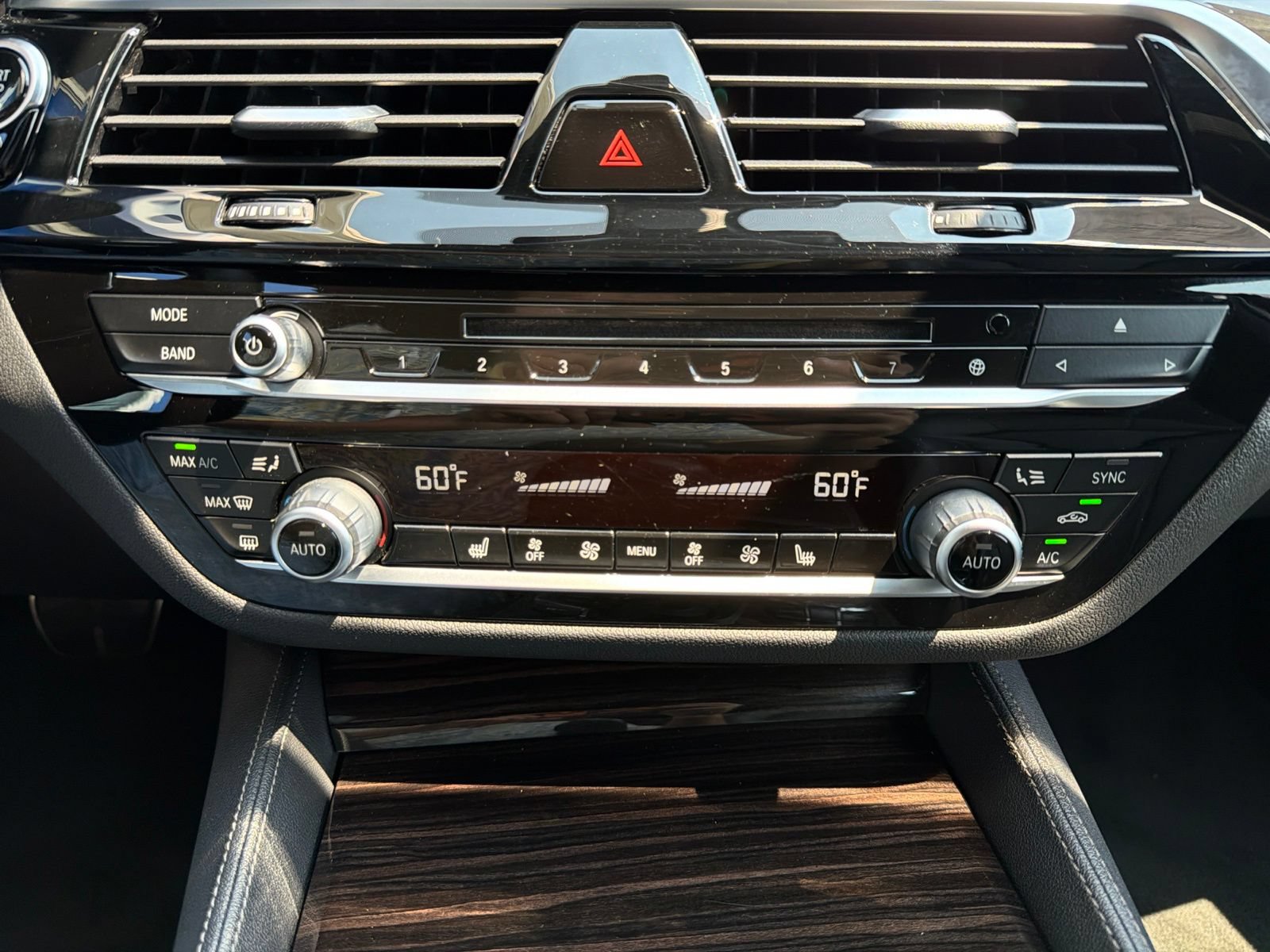 Used 2018 BMW 540i RWD image 15