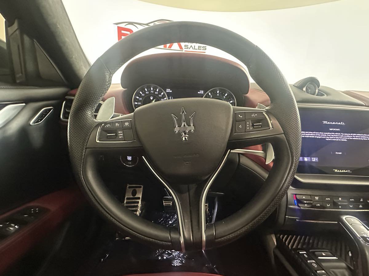Used 2023 Maserati Ghibli Modena Q4 image 32