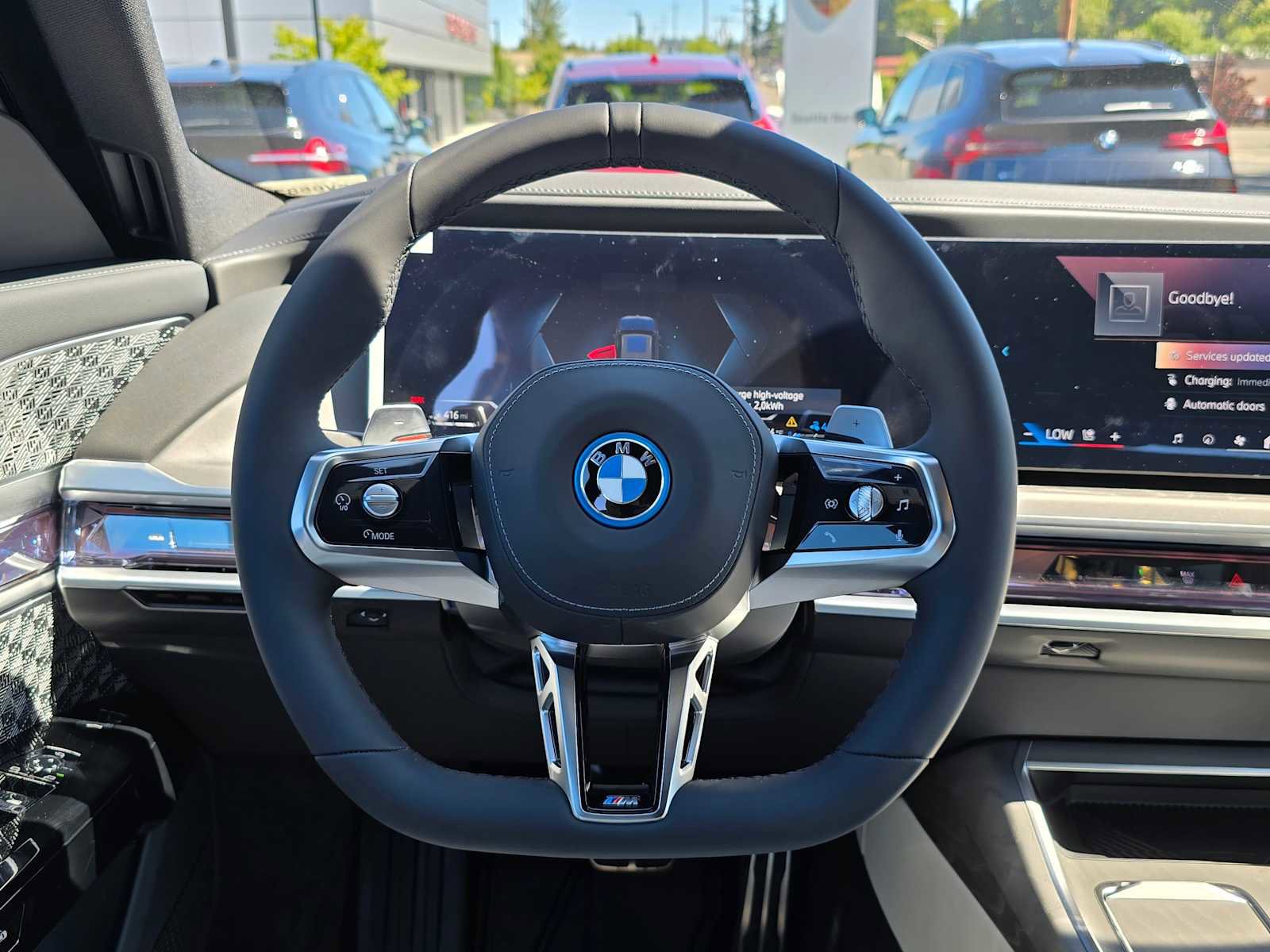 Used 2025 BMW 750e xDrive w/ Executive Package AWD/4WD image 19