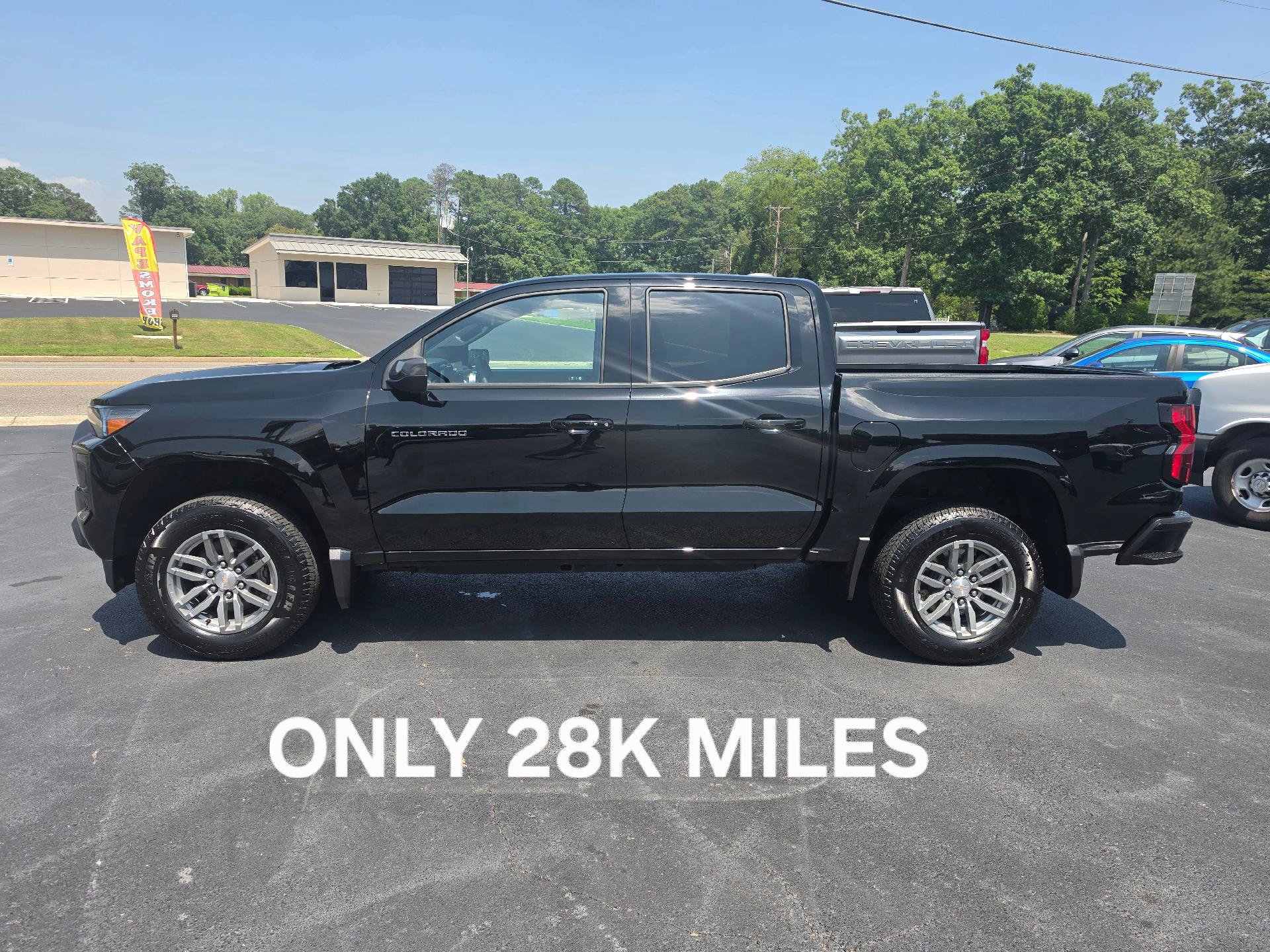 Used 2024 Chevrolet Colorado LT w/ LT Convenience Package RWD image 2