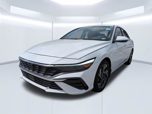 Certified 2025 Hyundai Elantra SEL image 8