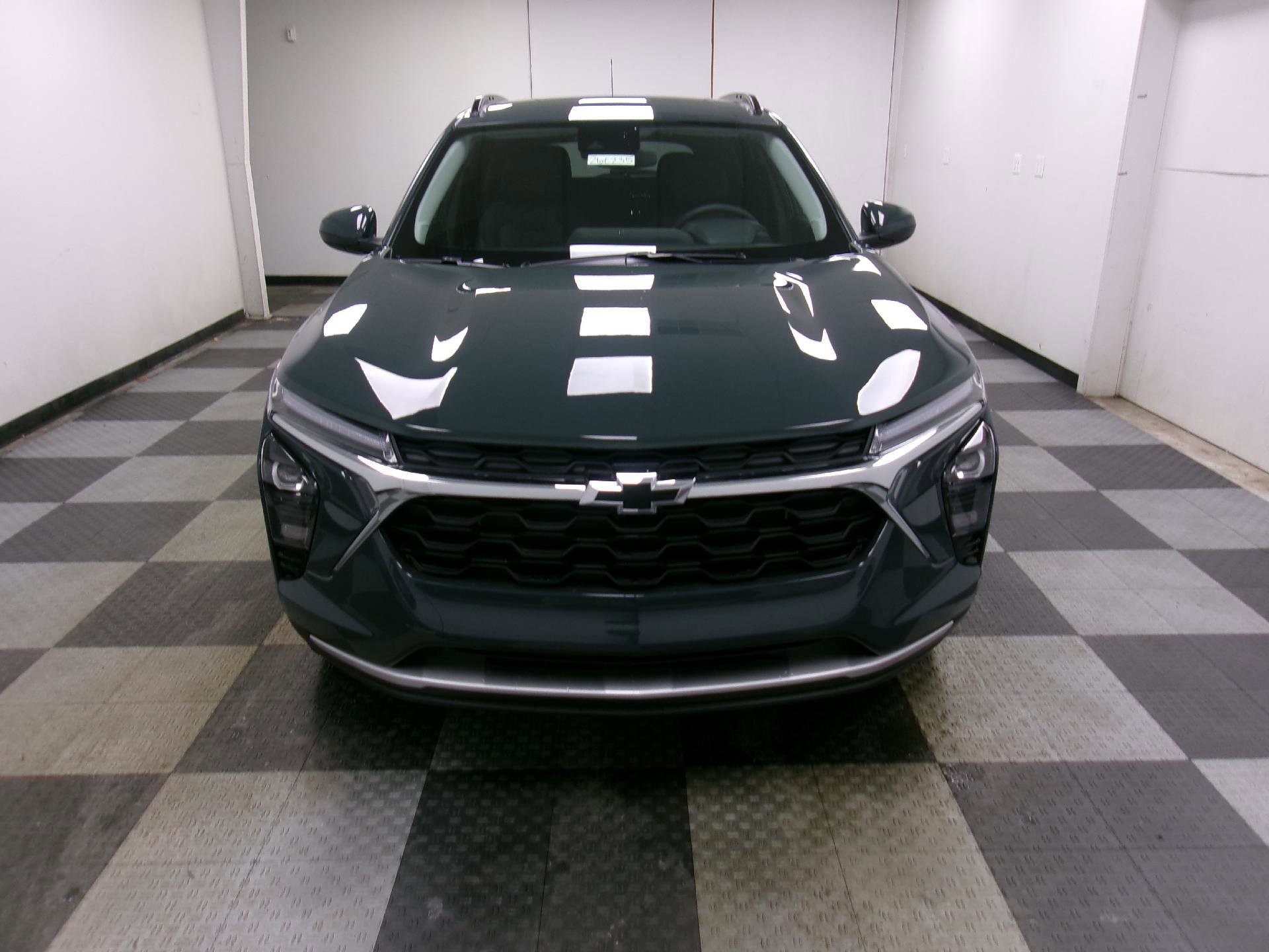 New 2026 Chevrolet Trax LT w/ Driver Confidence Package image 15