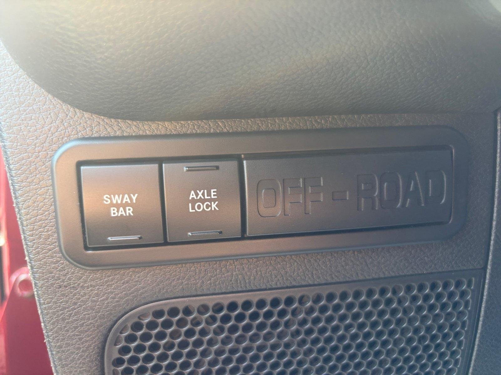 Used 2013 Jeep Wrangler Rubicon w/ Dual Top Group AWD/4WD image 27