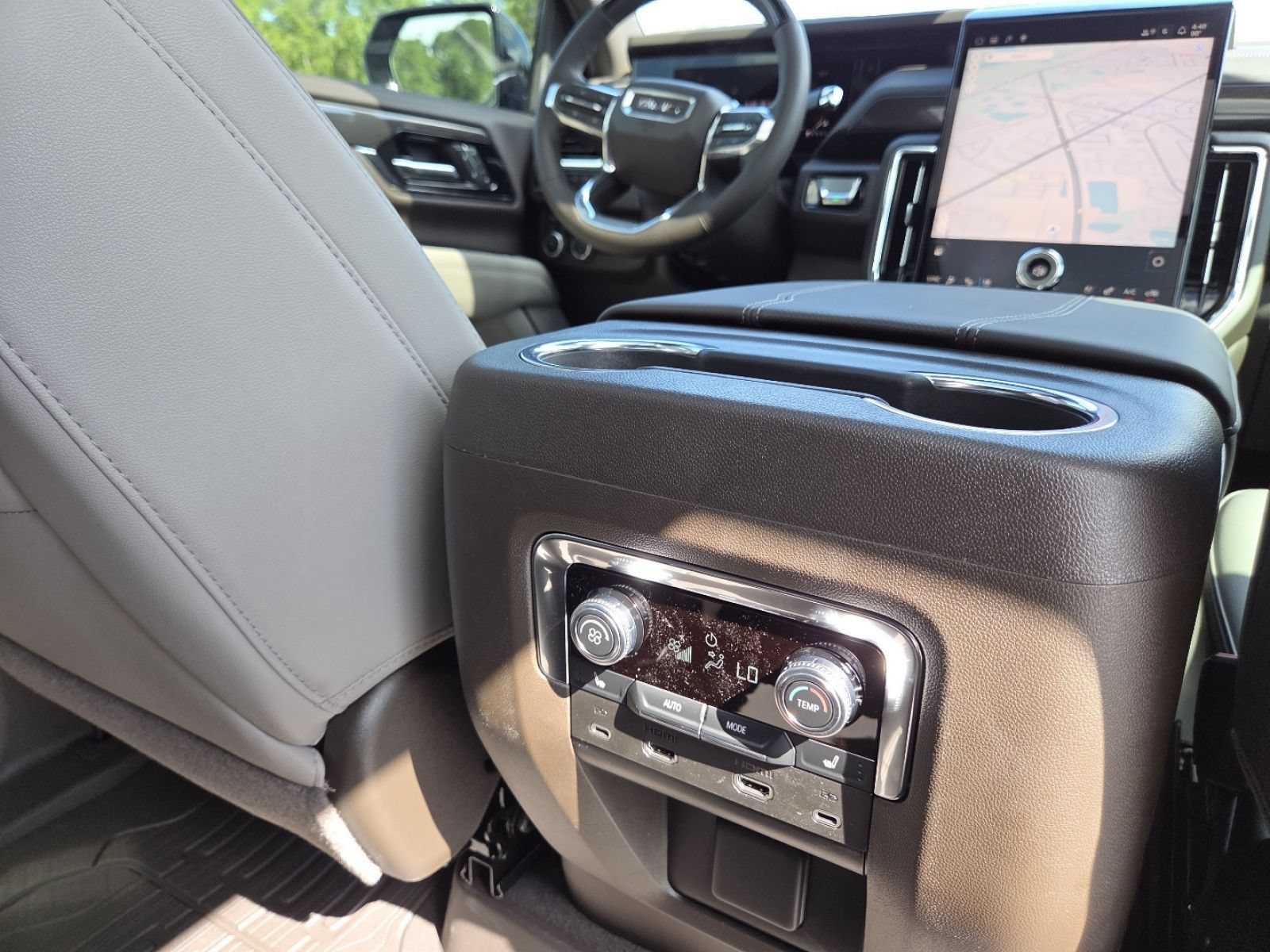 New 2026 GMC Yukon XL Elevation w/ Elevation Premium Package AWD/4WD image 28