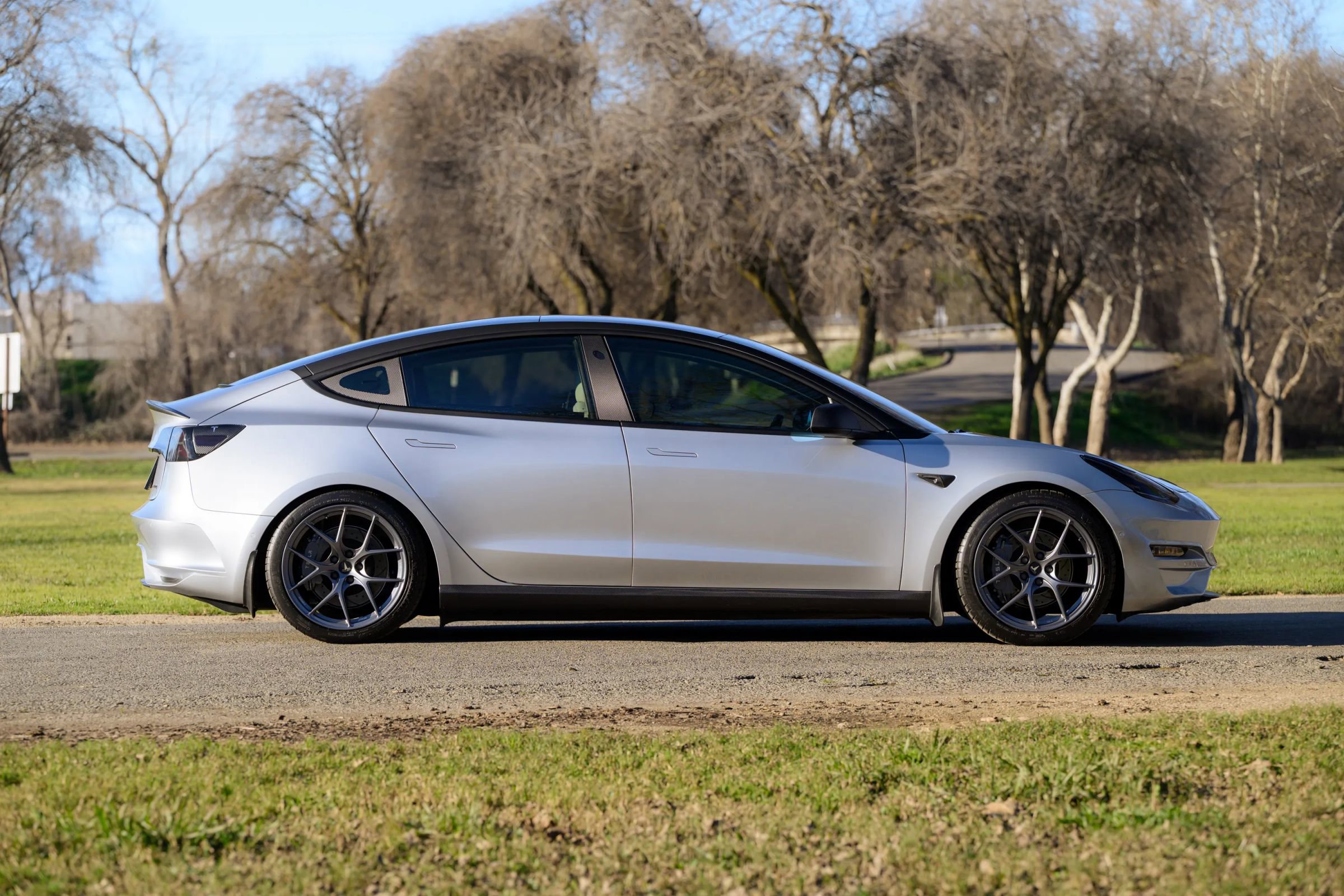 Used 2018 Tesla Model 3 Long Range image 9