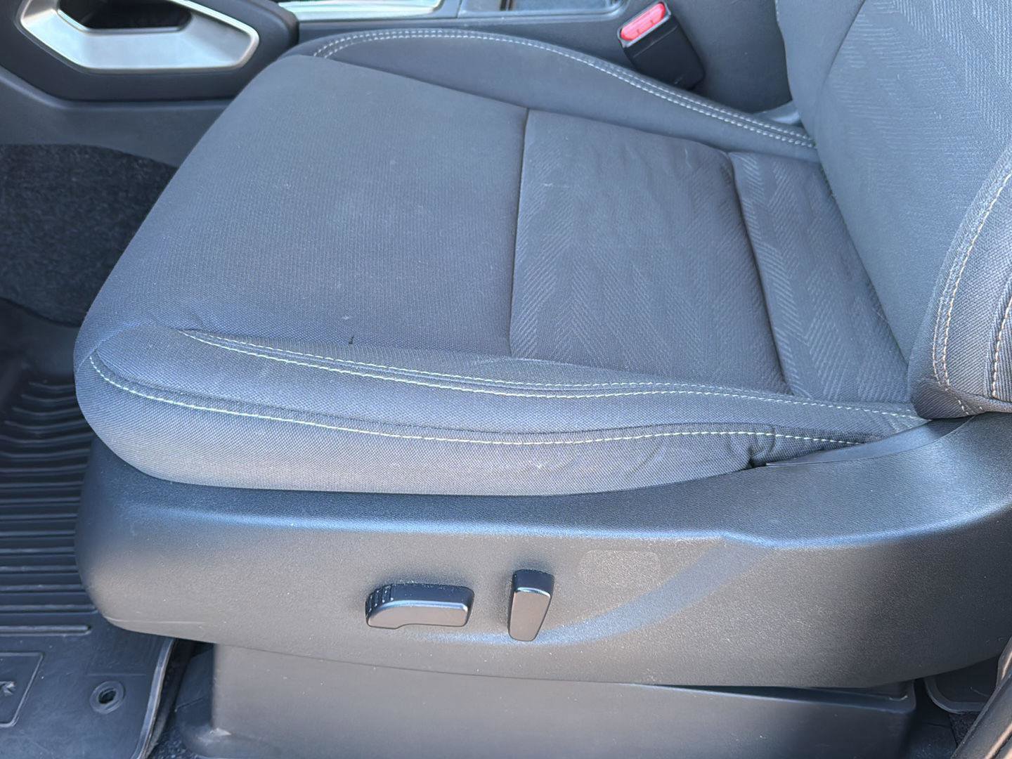 Used 2024 Nissan Frontier SV w/ SV Convenience Package image 29