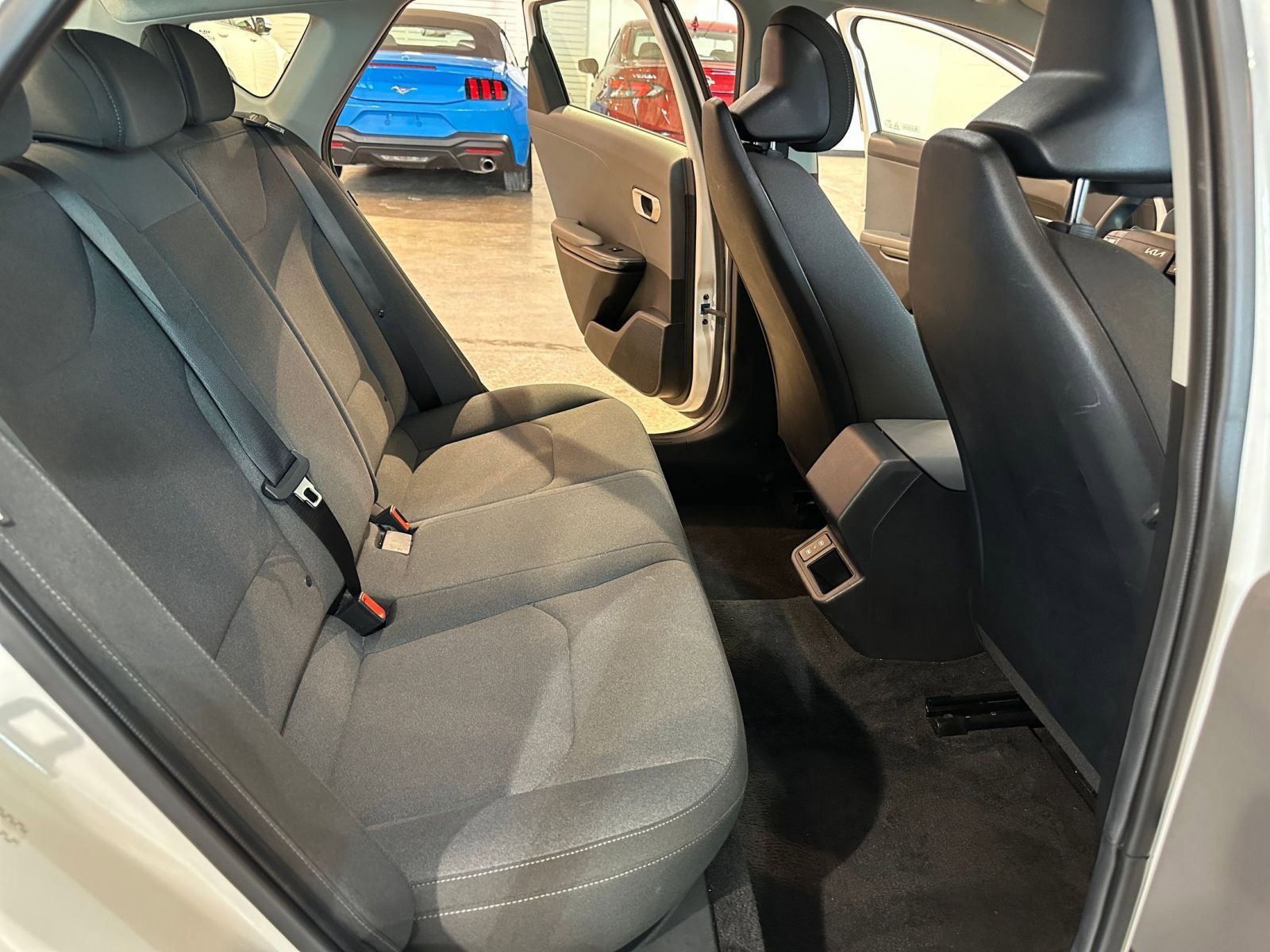 Used 2025 Kia K4 LXS image 36