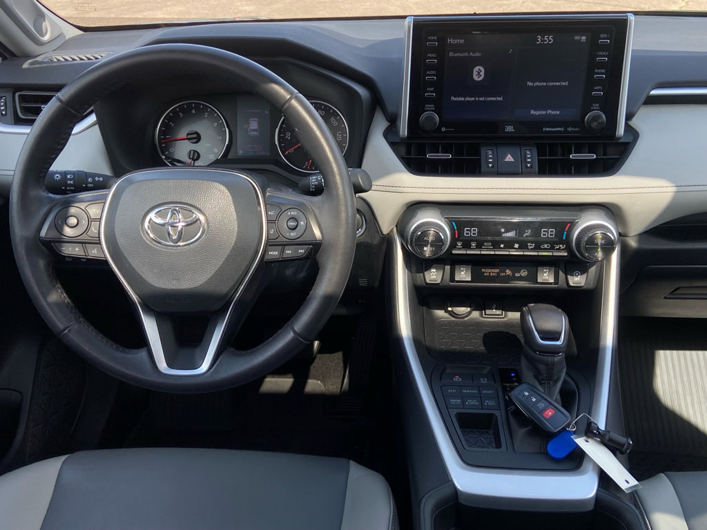 Used 2021 Toyota RAV4 XLE Premium AWD/4WD image 15