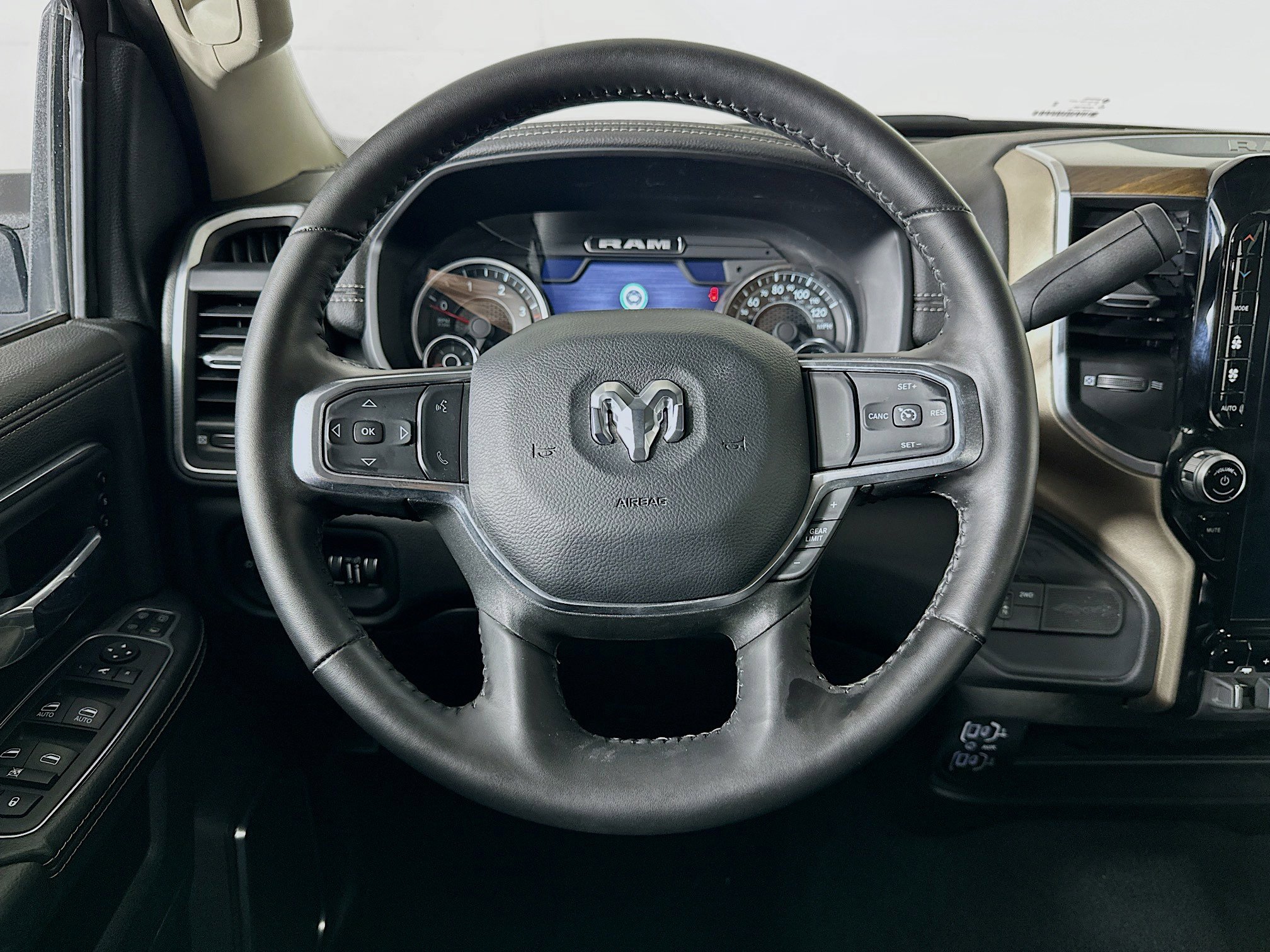 Used 2024 RAM 2500 Laramie image 18