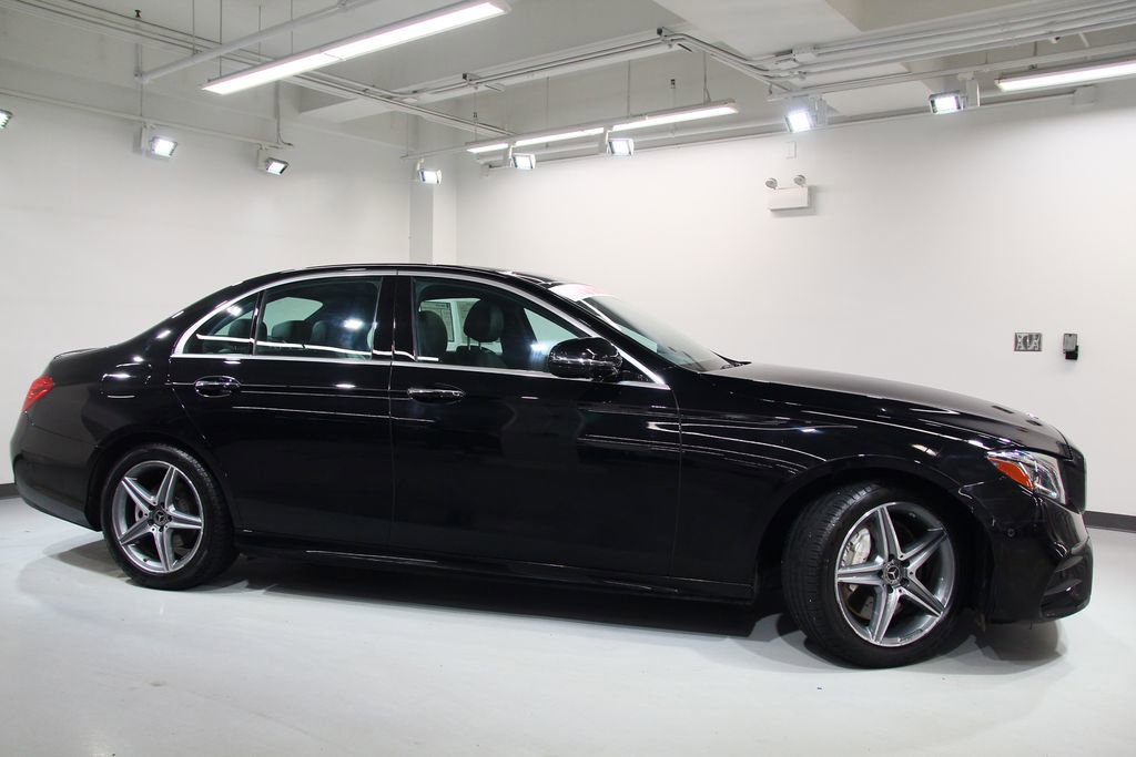 Used 2019 Mercedes-Benz E 300 4MATIC image 11