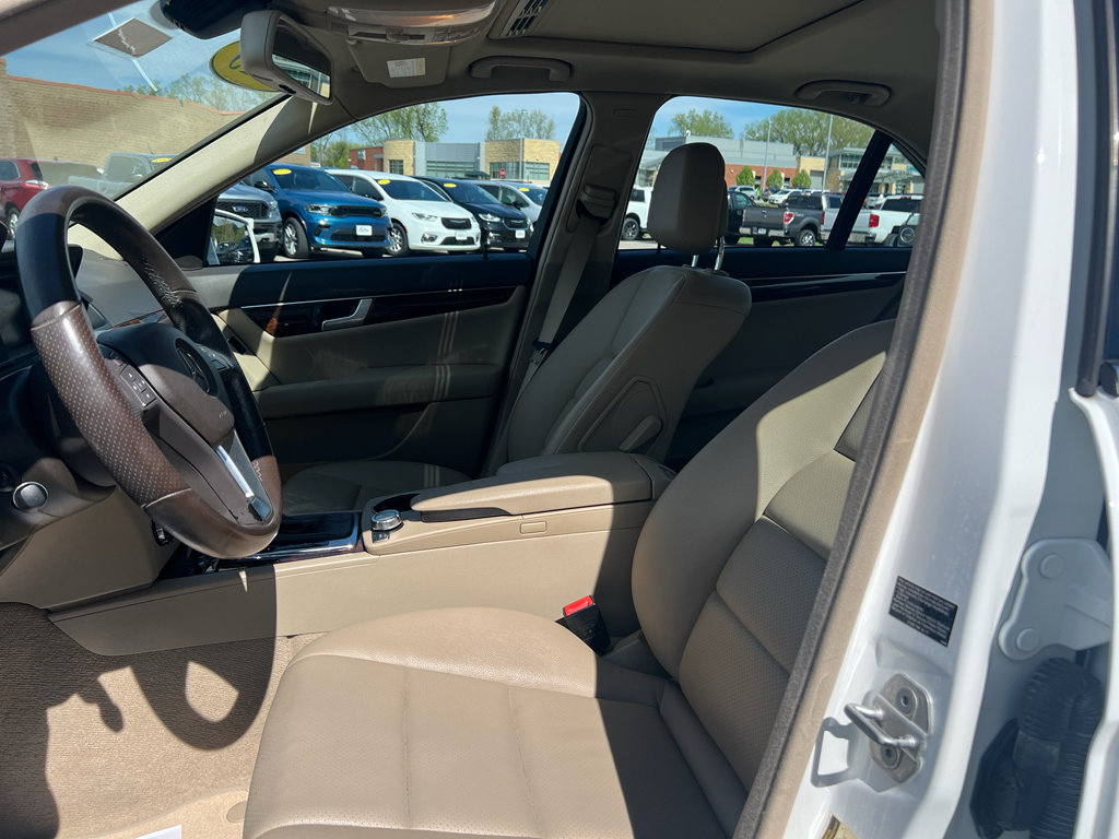 Used 2013 Mercedes-Benz C 300 Sport image 7