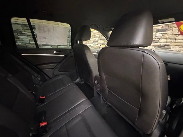Used 2016 Volkswagen Tiguan R-Line AWD/4WD image 30