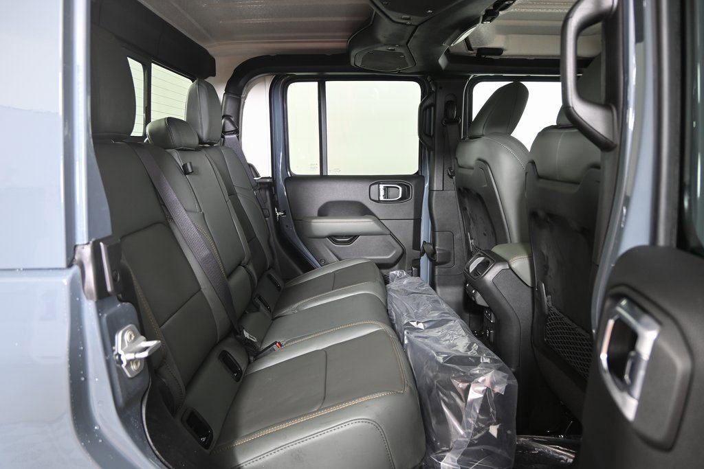 New 2026 Jeep Gladiator Mojave image 16